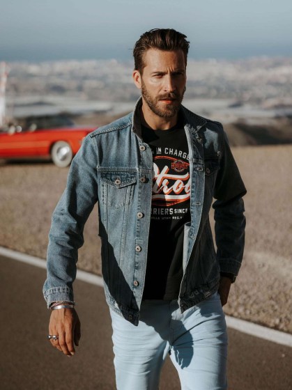 φωτογραφία denim jacket