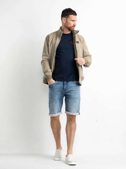 φωτογραφία Short jacket από μακριά